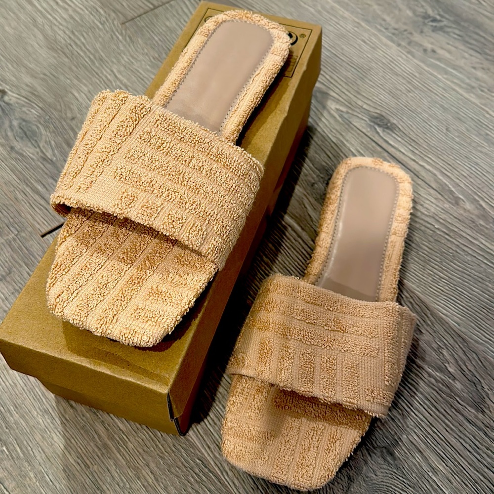 tan summer slide sandal